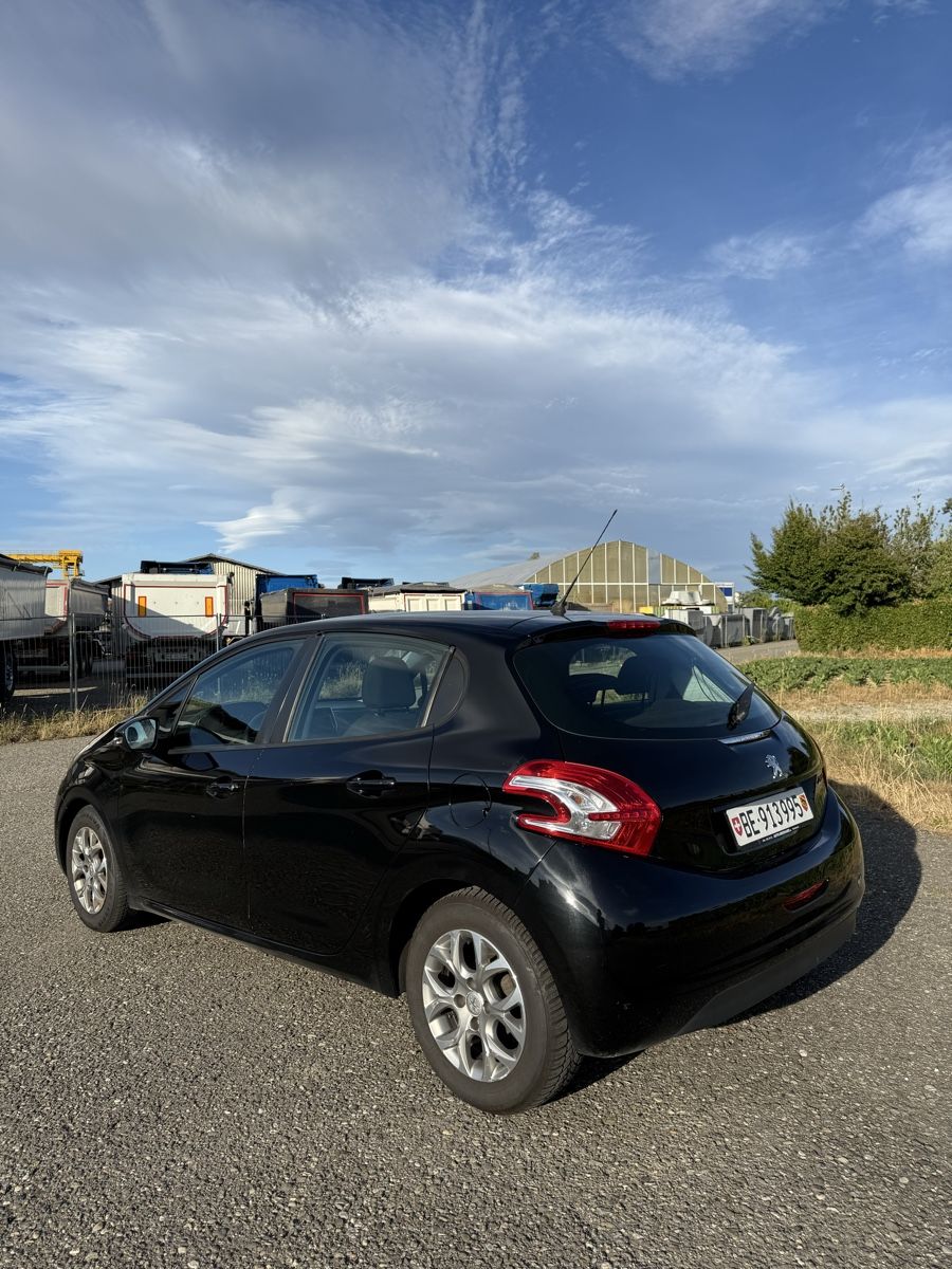 Peugeot Automobili: Peugeot 208 – Usato da Bützberg venduto da fel_sv6t 3