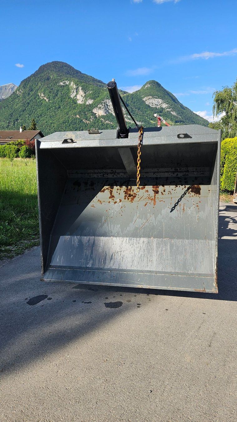 Carrelli elevatori e a forche: Kippbehälter für Gabelstapler//benne basculante d' élévateur – Usato da aigle venduto da Bigbull 6