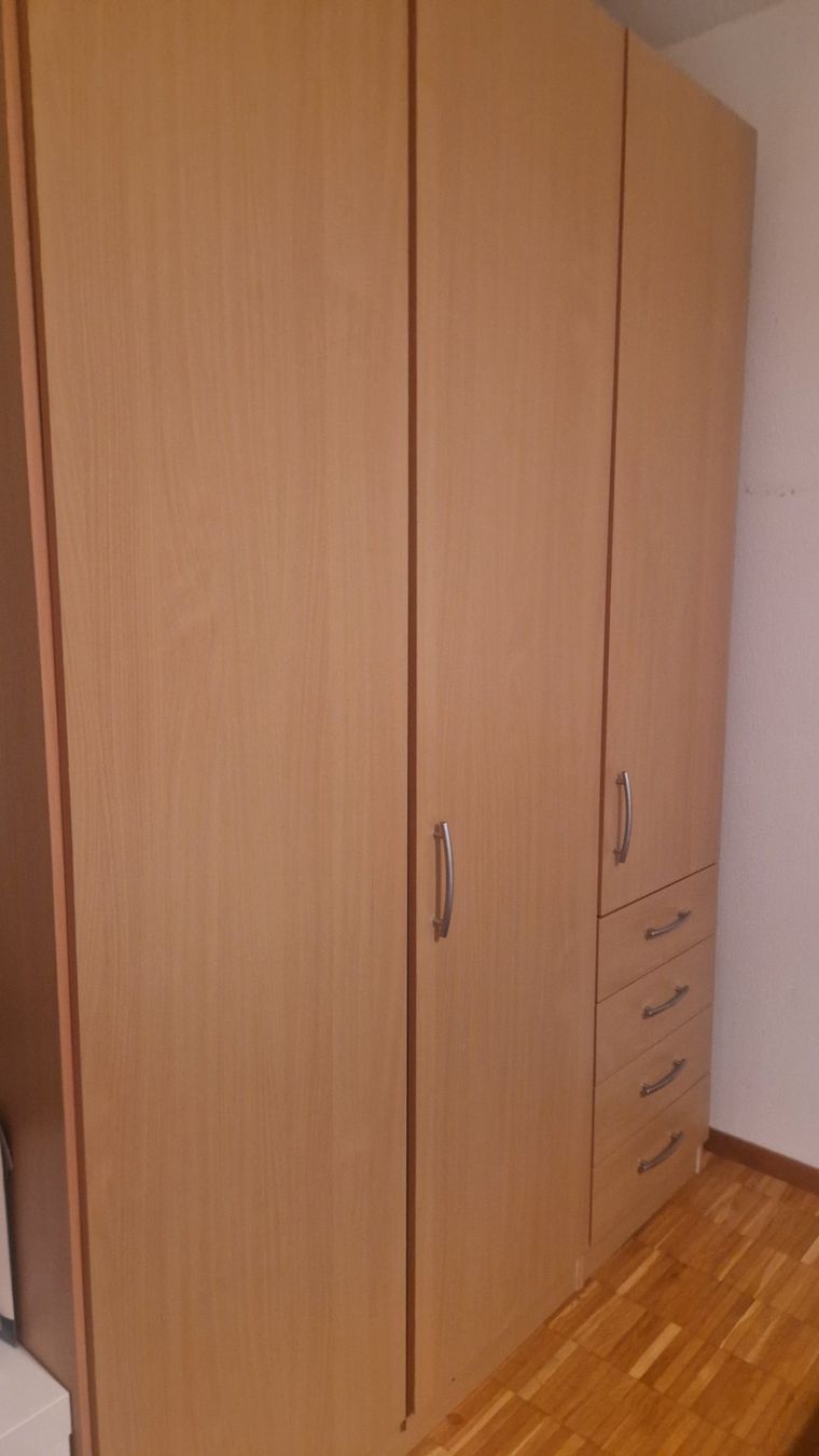 Schränke: Kleiderschrank – Gebraucht aus Dättwil AG von Corinne_7