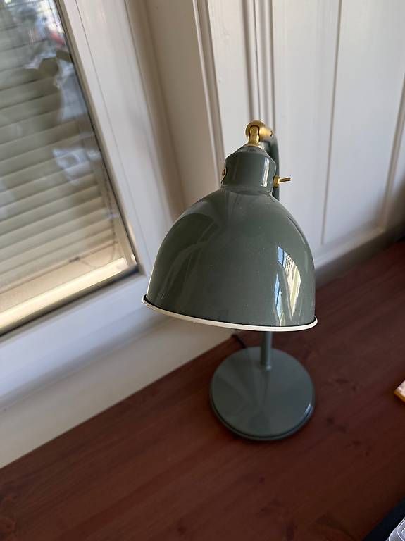 Lampade: Neue Schreibtischlampe – Nuovo e nell'imballaggio originale da St. Gallen venduto da mar_c29s 1