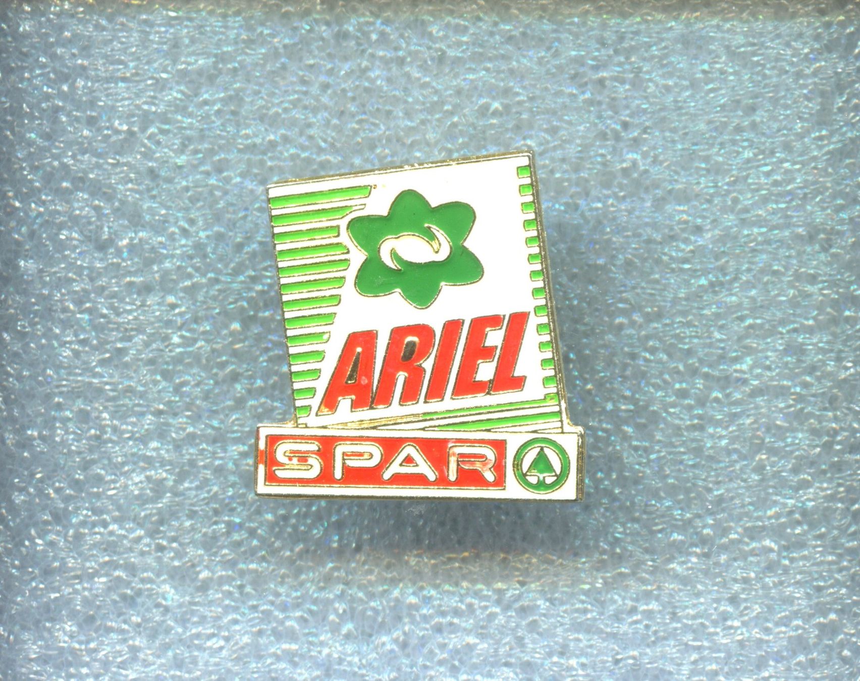 Plaketten & Abzeichen: SPAR  ARIEL – Gebraucht aus Winterthur von Sammleroase