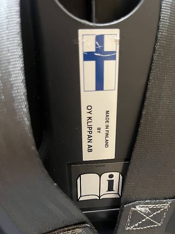 Seggiolini per auto: Klippan Triofix Kindersitz – Usato da Zürich venduto da lea_8j6n 3