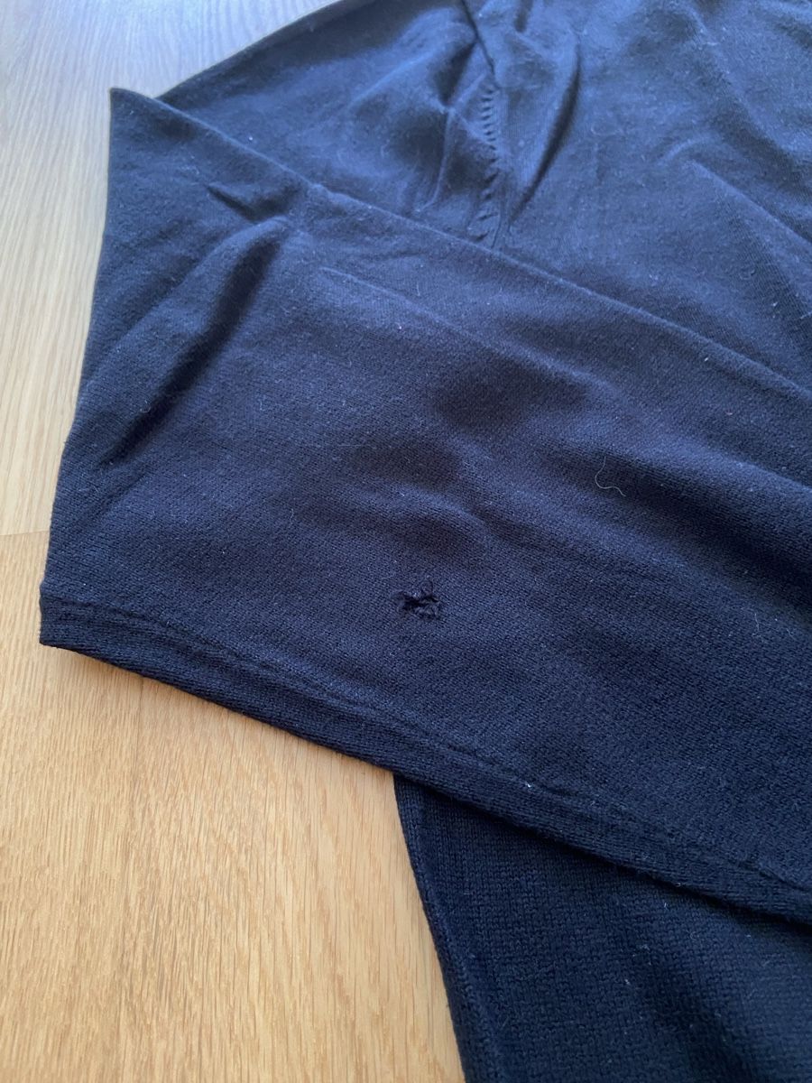 Tommy Hilfiger Maglioni & Felpe: Tommy Hilfiger V-Neck – Usato da Schaffhausen venduto da golazo_vines 3