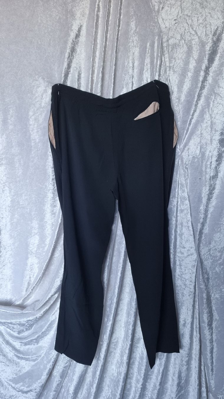 Celine Pantaloni: Céline-schwarze sportliche Hose Gr.40 – Nuovo (secondo la descrizione) da Pfäffikon SZ venduto da hrs_k2tn 2