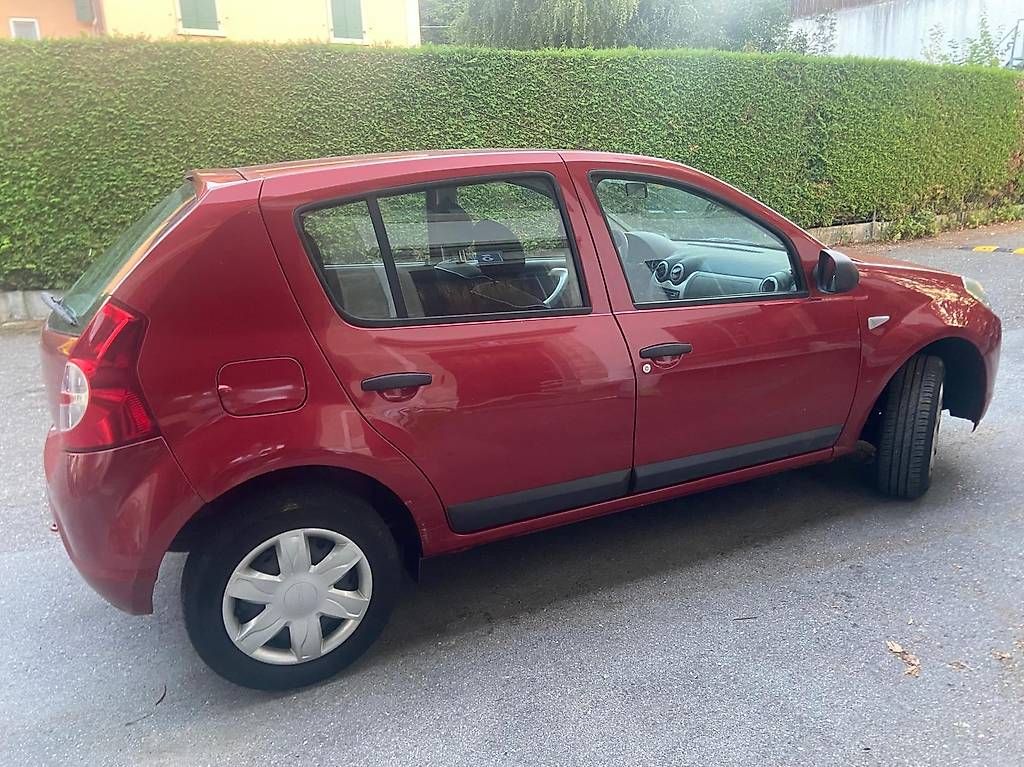 Dacia Automobili: Dacia Sandero 1.2 75 – Usato da Montheron venduto da circonflexe 2