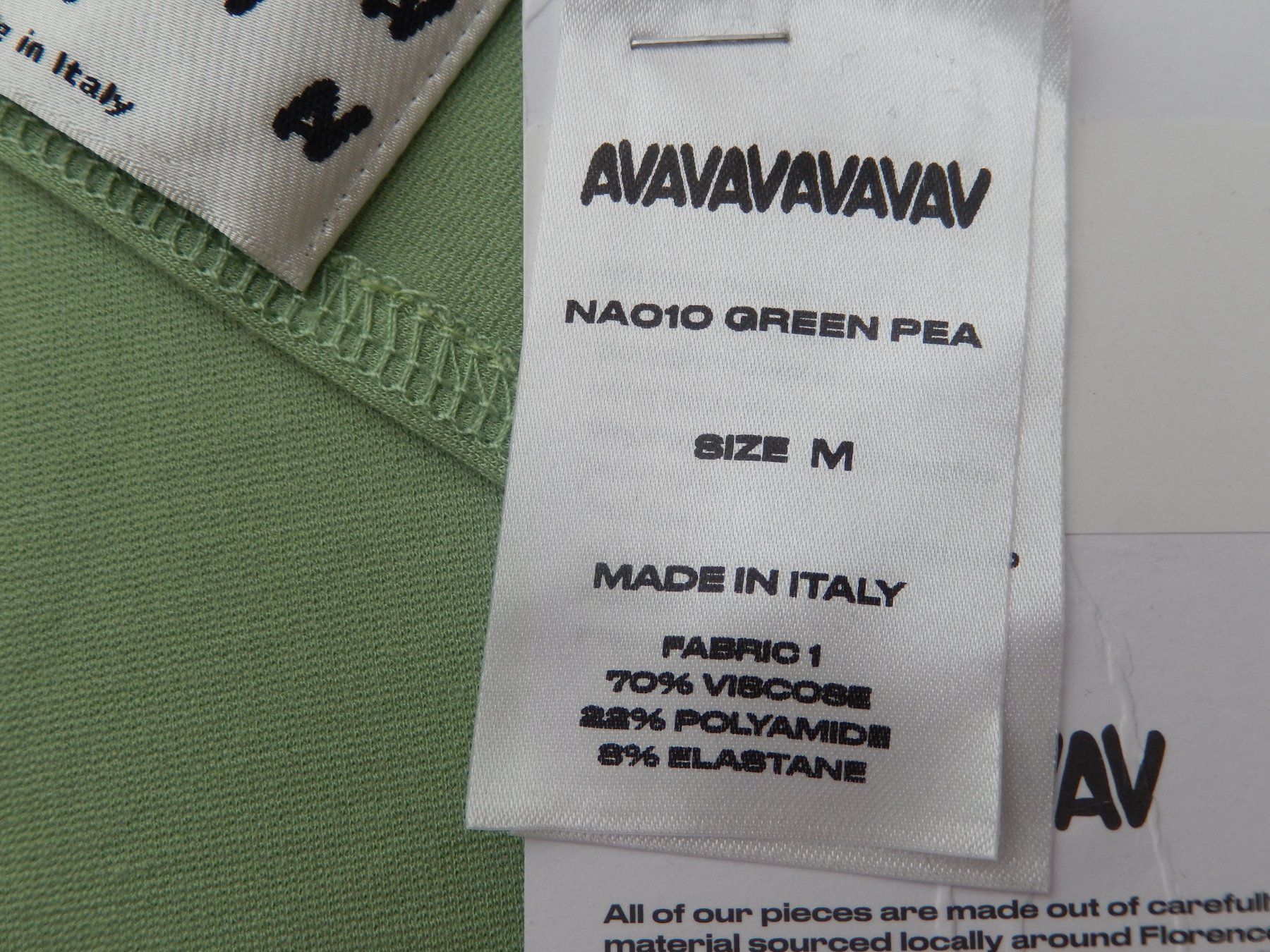 Top: Orig. AVAVAV Multiway Wickeltop, NP 200.-- – Usato da Tuggen venduto da vivira 9