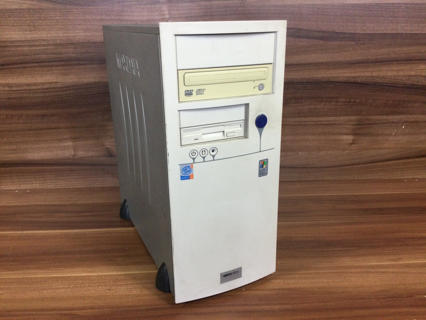 PCs: Gebrauchter Retro PC  MaxData  Pentium 4 – Gebraucht aus Wangen SZ von kuriosum12
