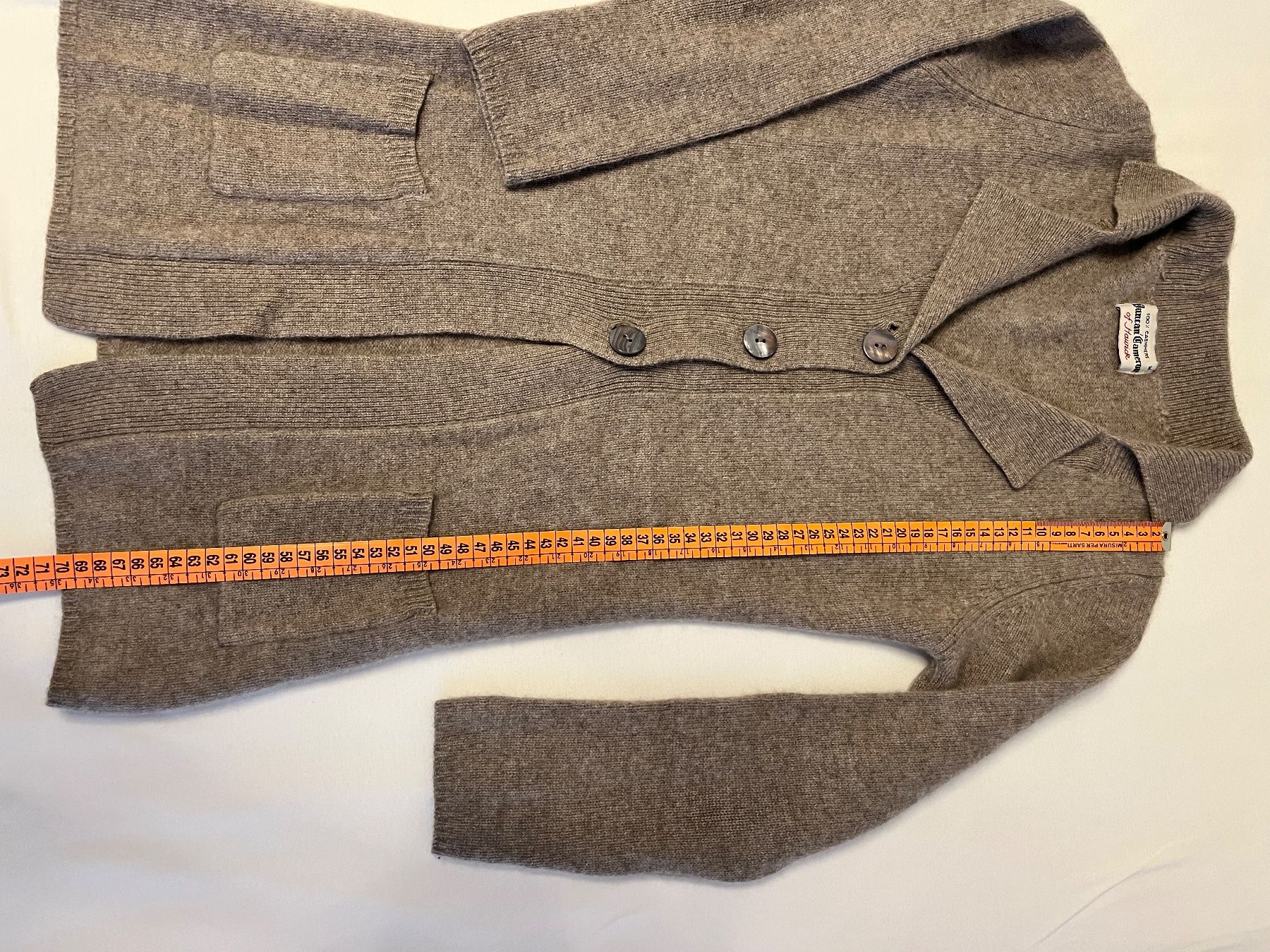 Giacche: Hochwertige Kaschmir Strickjacke, Grösse M – Usato da Männedorf venduto da bluevis 3