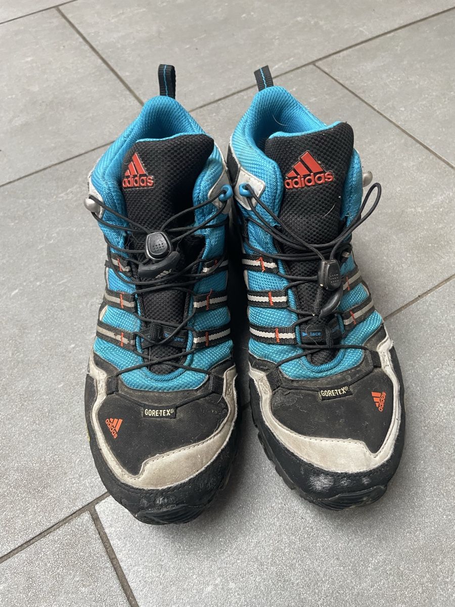 Salomon Scarpe da uomo: Adidas Wanderschuhe Gore-Tex Gr 37.5 – Usato da Iseltwald venduto da Waldisch
