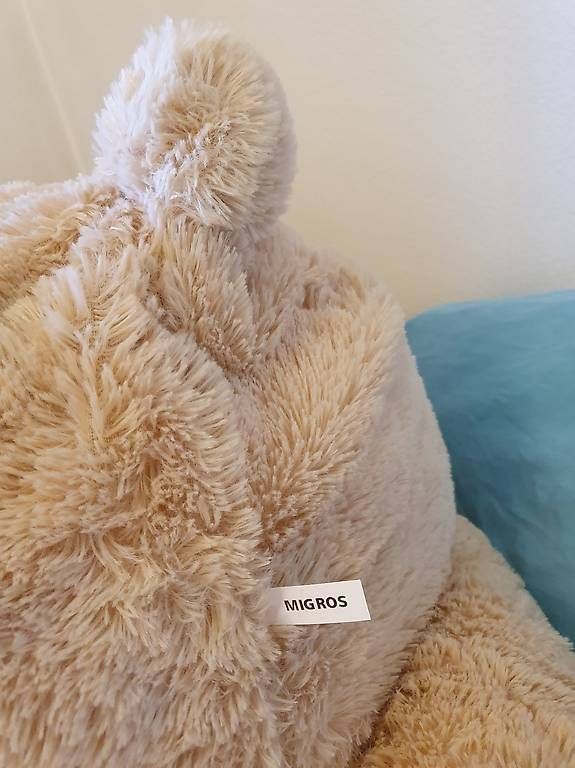 Migros Spielzeuge: Teddybär XXL – Gebraucht aus Uster von refritz12 2