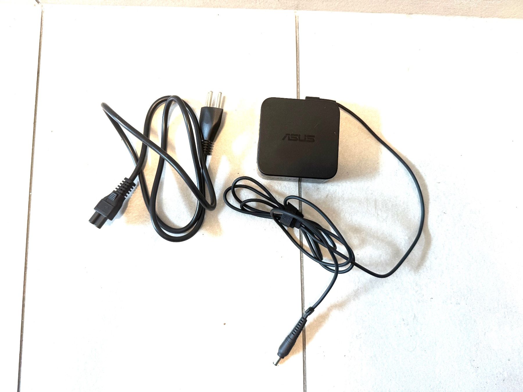 Asus Ecrans: ASUS ROG STRIX XG32VQR – D'occasion à Yverdon-les-Bains par Fijo-rc 8