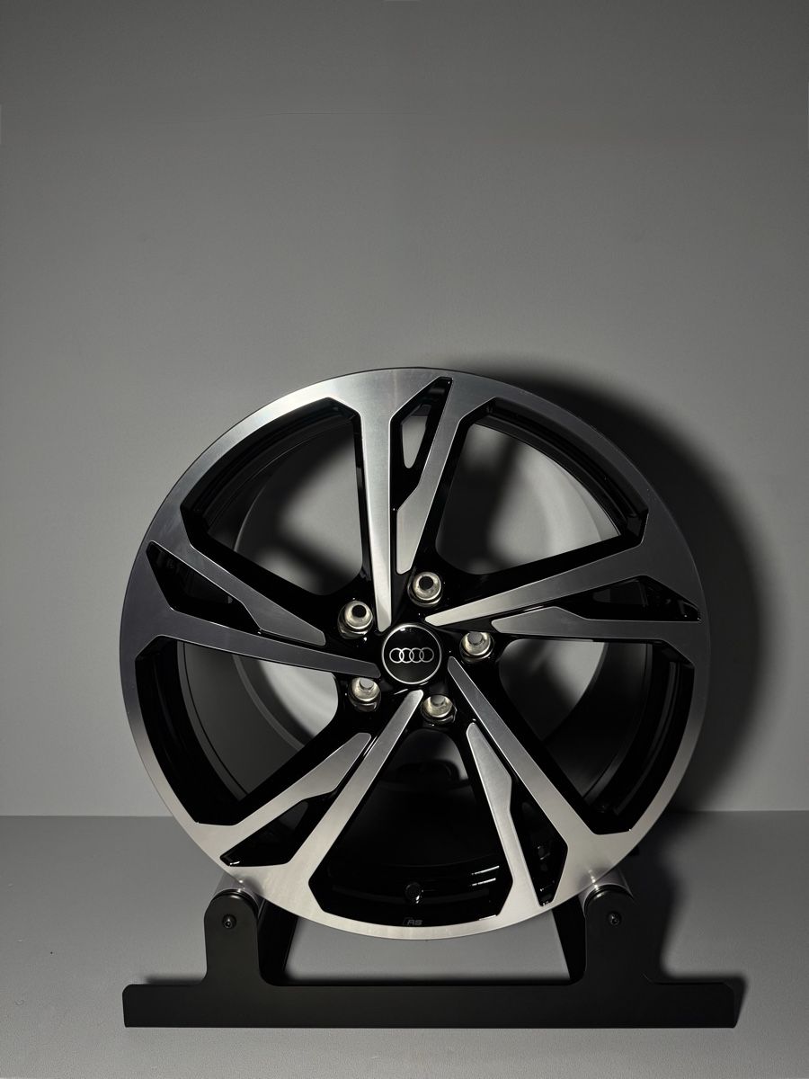 Audi Jantes: OFFRE AUDI E-TRON GT – Neuf avec emballage d'origine à Genève par MB-Jantes 1