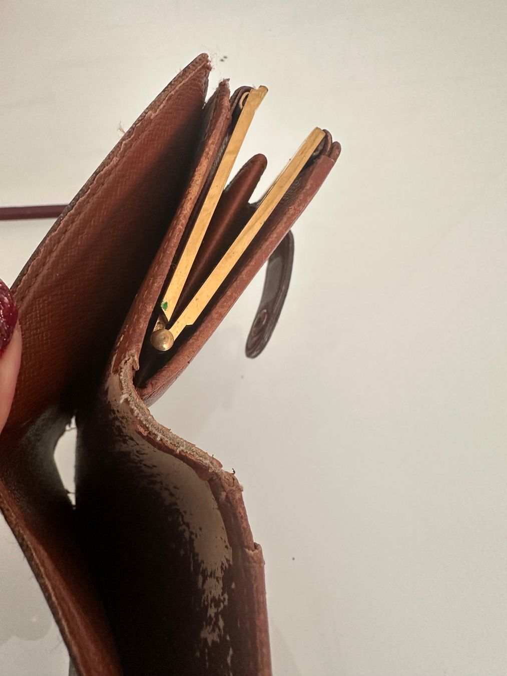 Louis Vuitton Portemonnaies: Louis Vuitton Compact Wallet - Nr. 834 – D'occasion à Hittnau par LuxAndMore 6