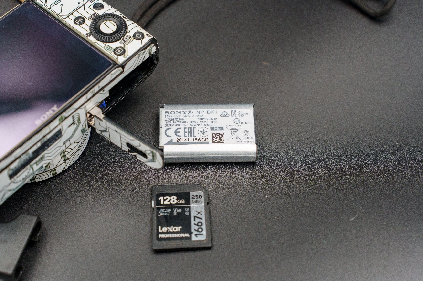 Sony Fotocamera: Sony DSC-RX100 M3 Kompakt kamera – Usato da Scuol venduto da Pisoc2019 6