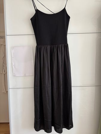 Kleid schwarz Trägerkleid Grösse S neu mit Etikett Mango
