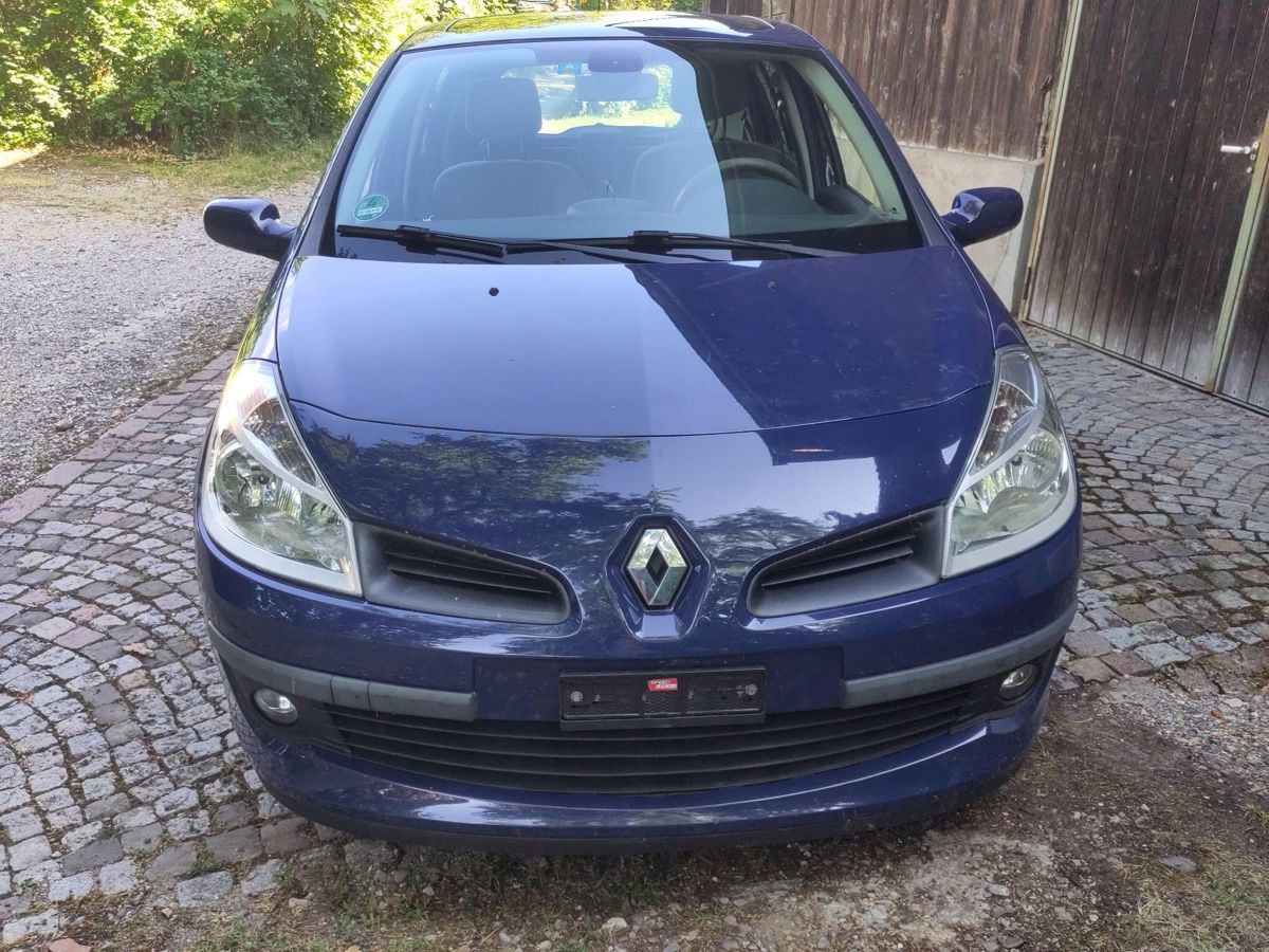 Renault Automobili: Renault Clio 1.4 16V - SERVOLENKUNG DEFEKT – Difettoso da Regensdorf venduto da fafa205 1