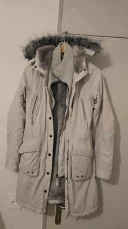 Parka beige à capuche fourrure, doublure sherpa amovible