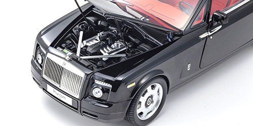 Rolls Royce Voitures modèles: KYOSHO 1/18 - ROLLS ROYCE PHANTOM COUPE – DIAMOND BLACK – Neuf avec emballage d'origine à Splügen par alexrj 2