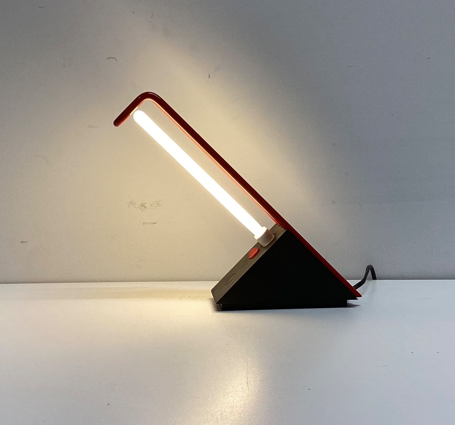 Philips Lampen: Postmoderne Tischleuchte Philips; 1980 er Jahren – Gebraucht aus Burgdorf von swintila 5