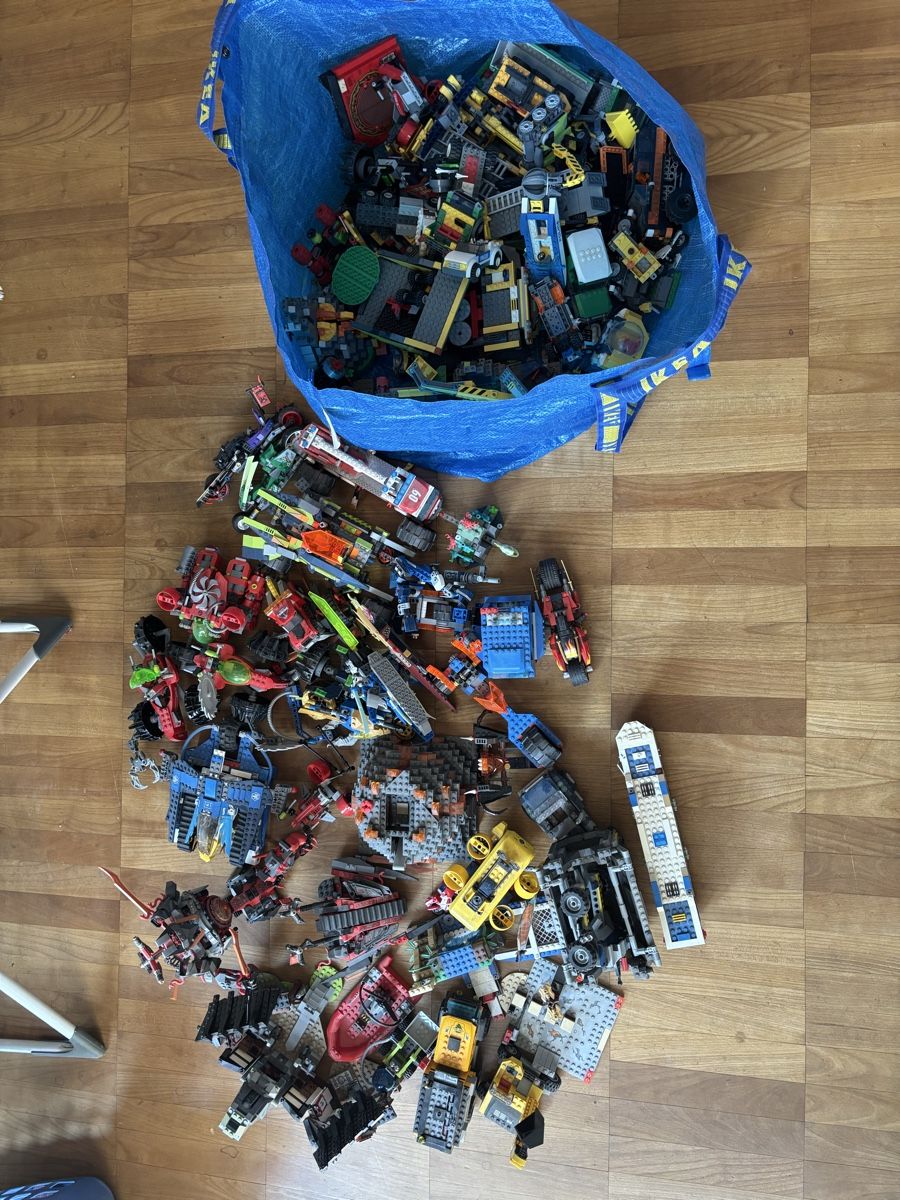 Lego Giocattoli: Viele verschiedene Lego s – Usato da Birrwil venduto da Hallwilersee24