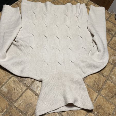 Maglione dolcevita invernale lavorato a maglia di lana