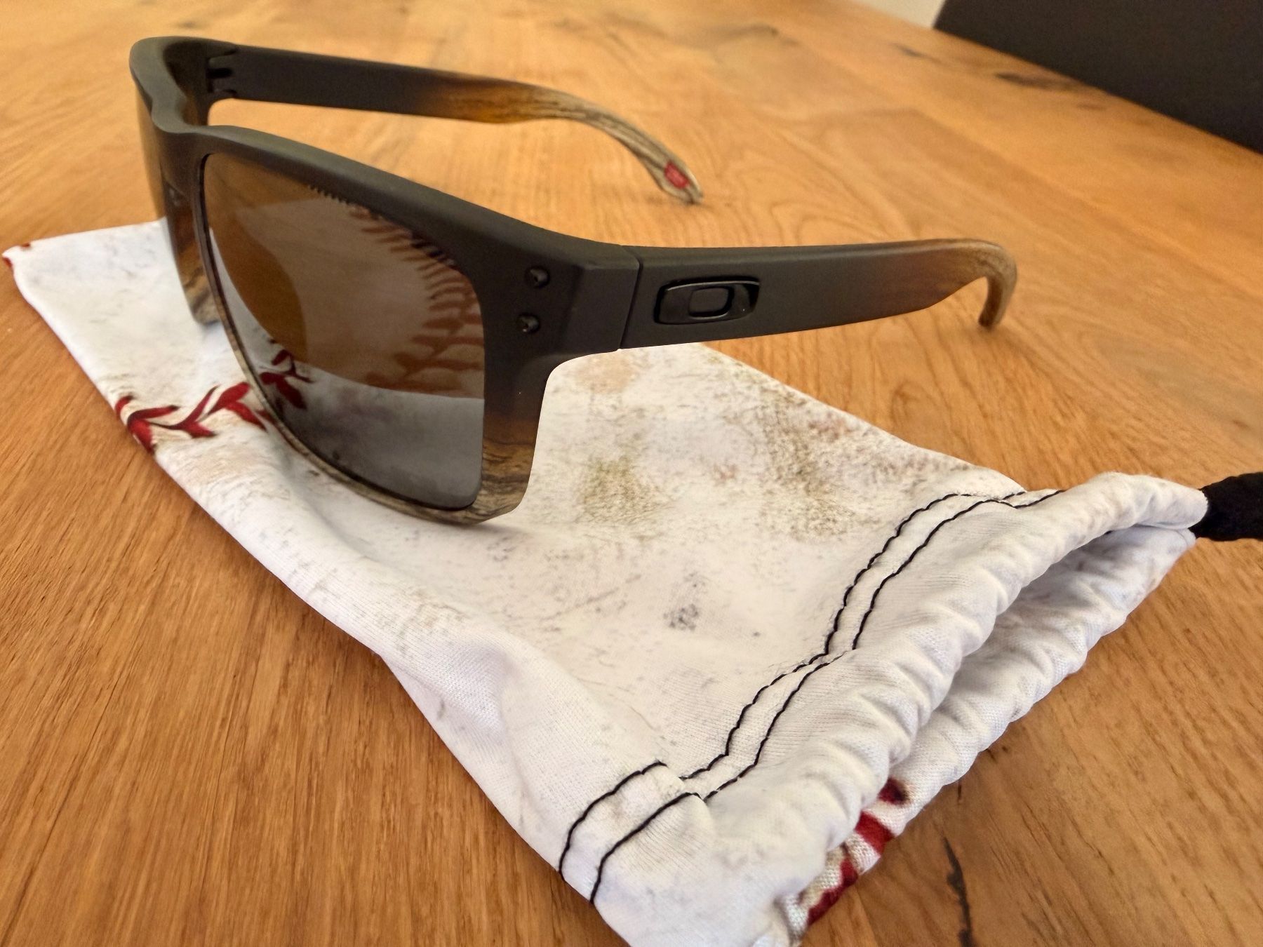 Occhiali & Lenti: Oakley Holbook Pine Tar / MLB / Prizm Black – Nuovo (secondo la descrizione) da Bussigny venduto da gaillo