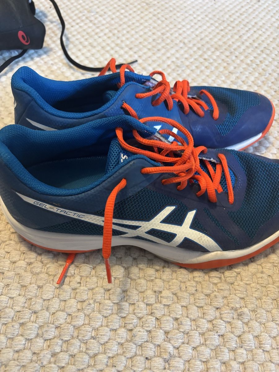 Asics Chaussures garçon: Hallenschuh Asics – Neuf (Voir description) à Winterthur par nicolaparpan