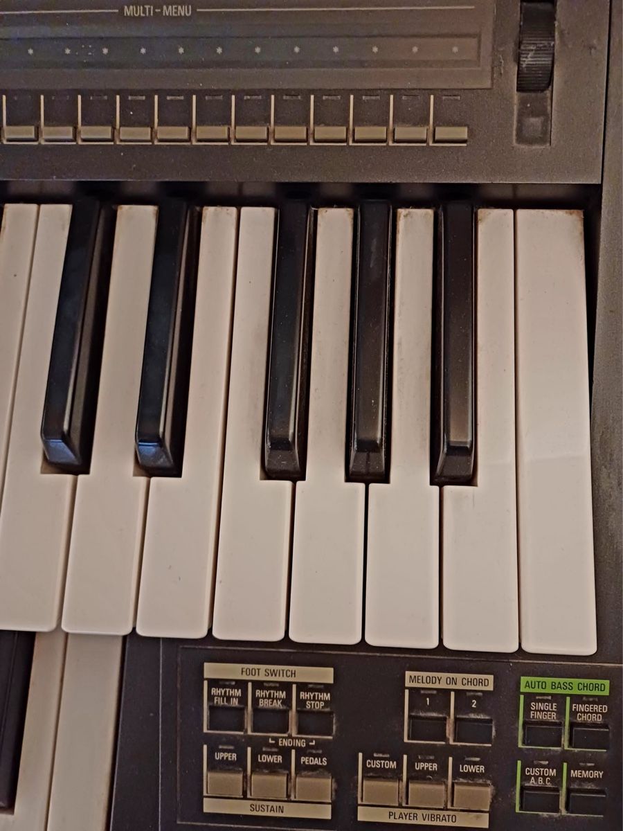 Yamaha Strumenti musicali: Yamaha Electone C-45 E-Orgel mit Hocker, top Zustand! – Usato da Gelfingen venduto da jemehehi 2