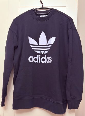 • Adidas Sweatshirt •