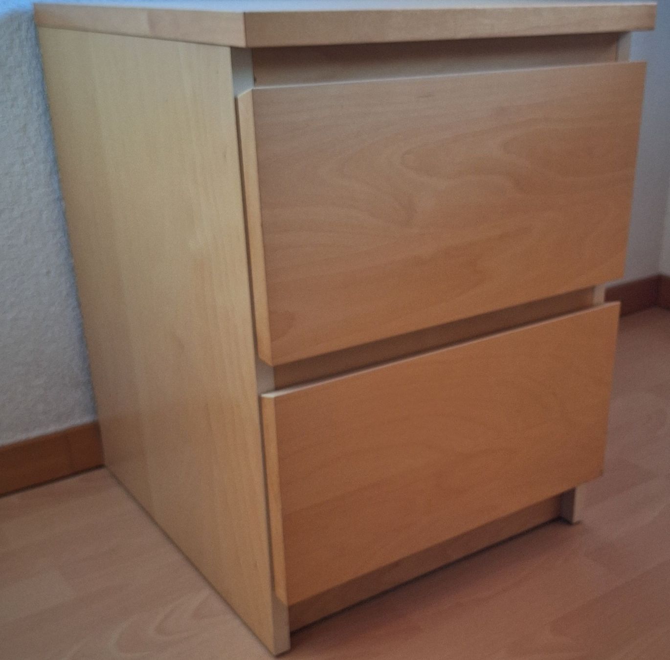 Ikea Comodini: Ikea Malm Nachttisch – Usato da Oberlunkhofen venduto da piu_5f79