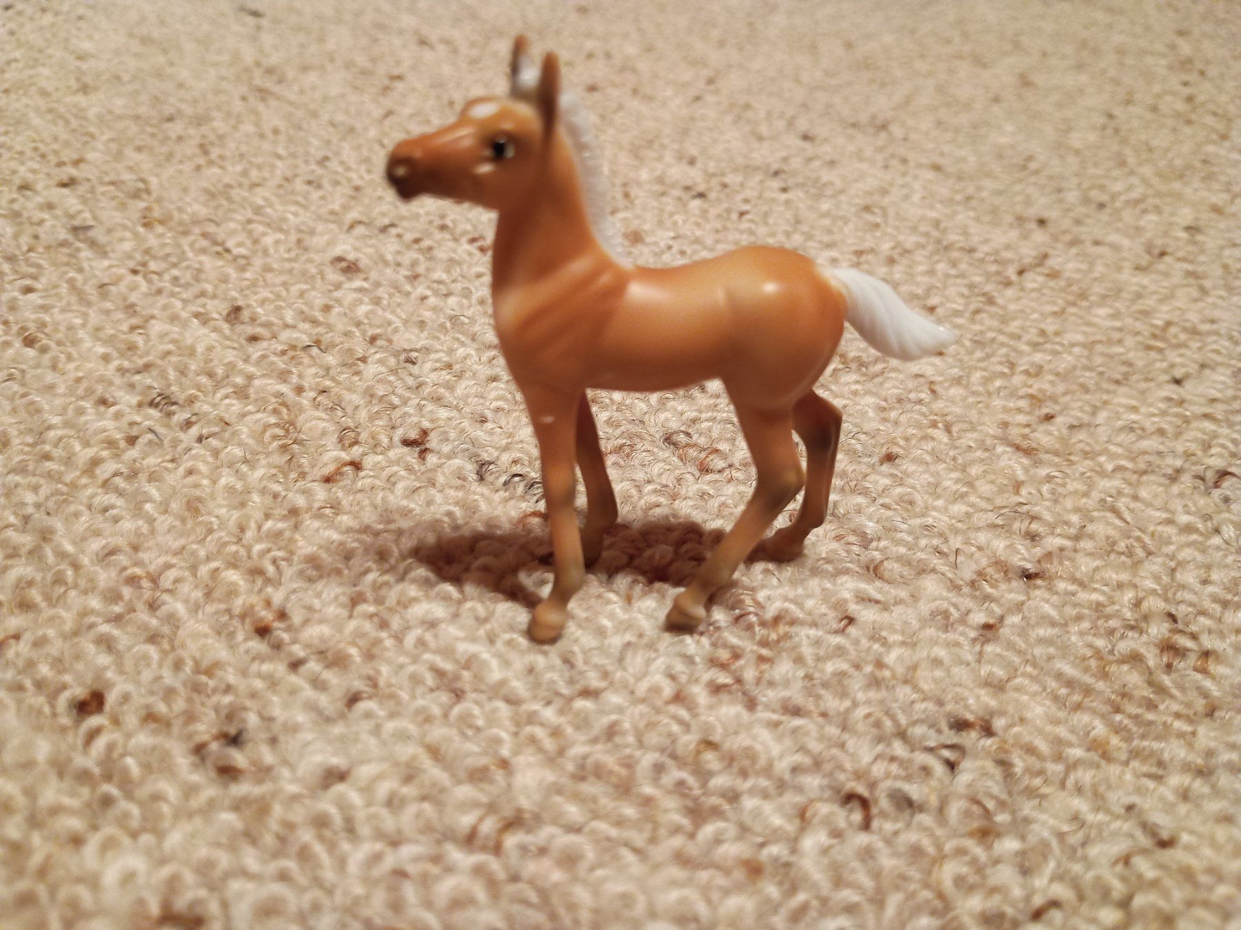 Statuette: BREYER Stablemates Fohlen, ca. 5 cm – Nuovo (secondo la descrizione) da Buchs AG venduto da ReaNaTsch