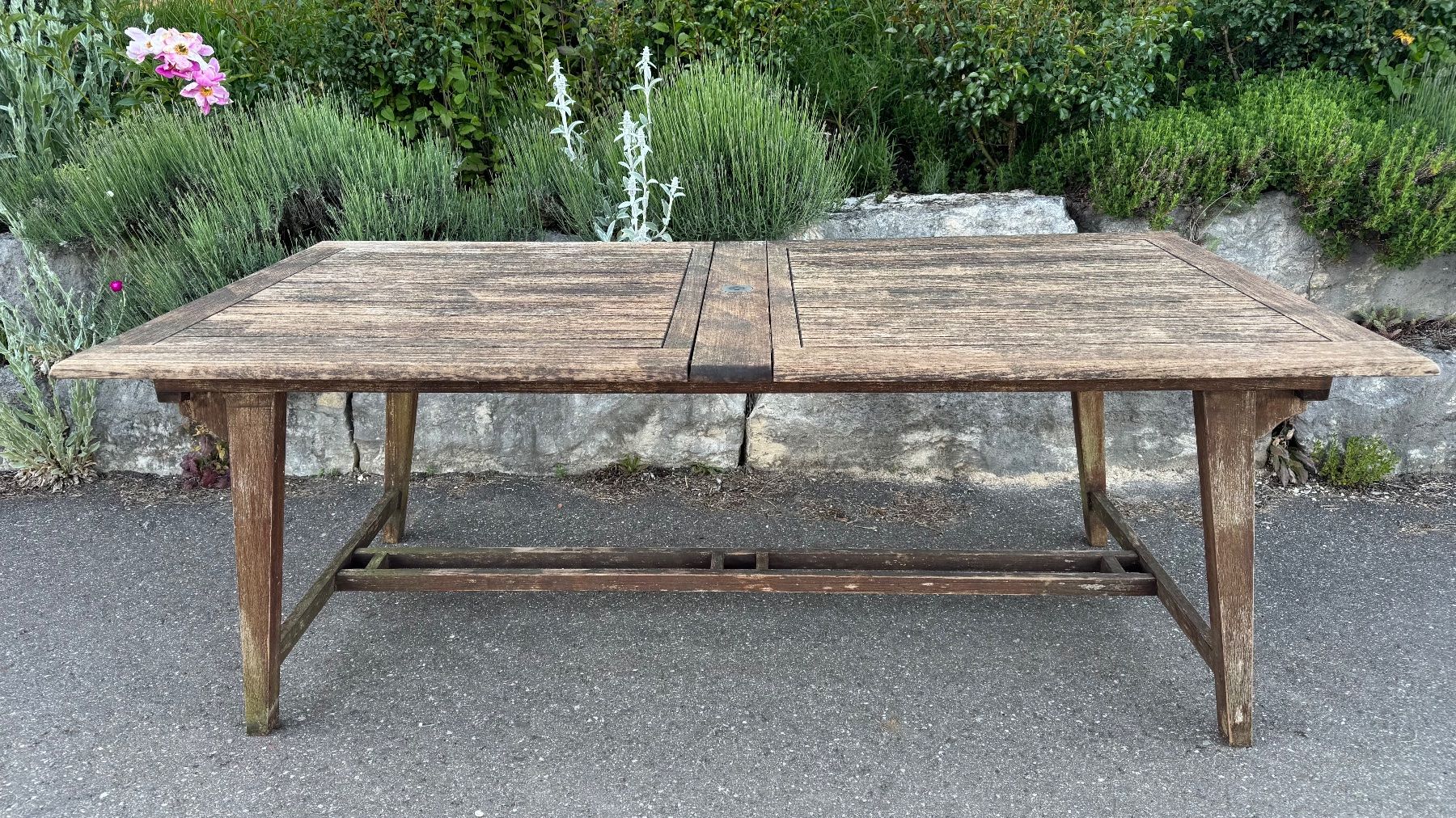 Pfister Sedie: 1 Gartentisch Holz – Usato da Dittingen venduto da Paprika8