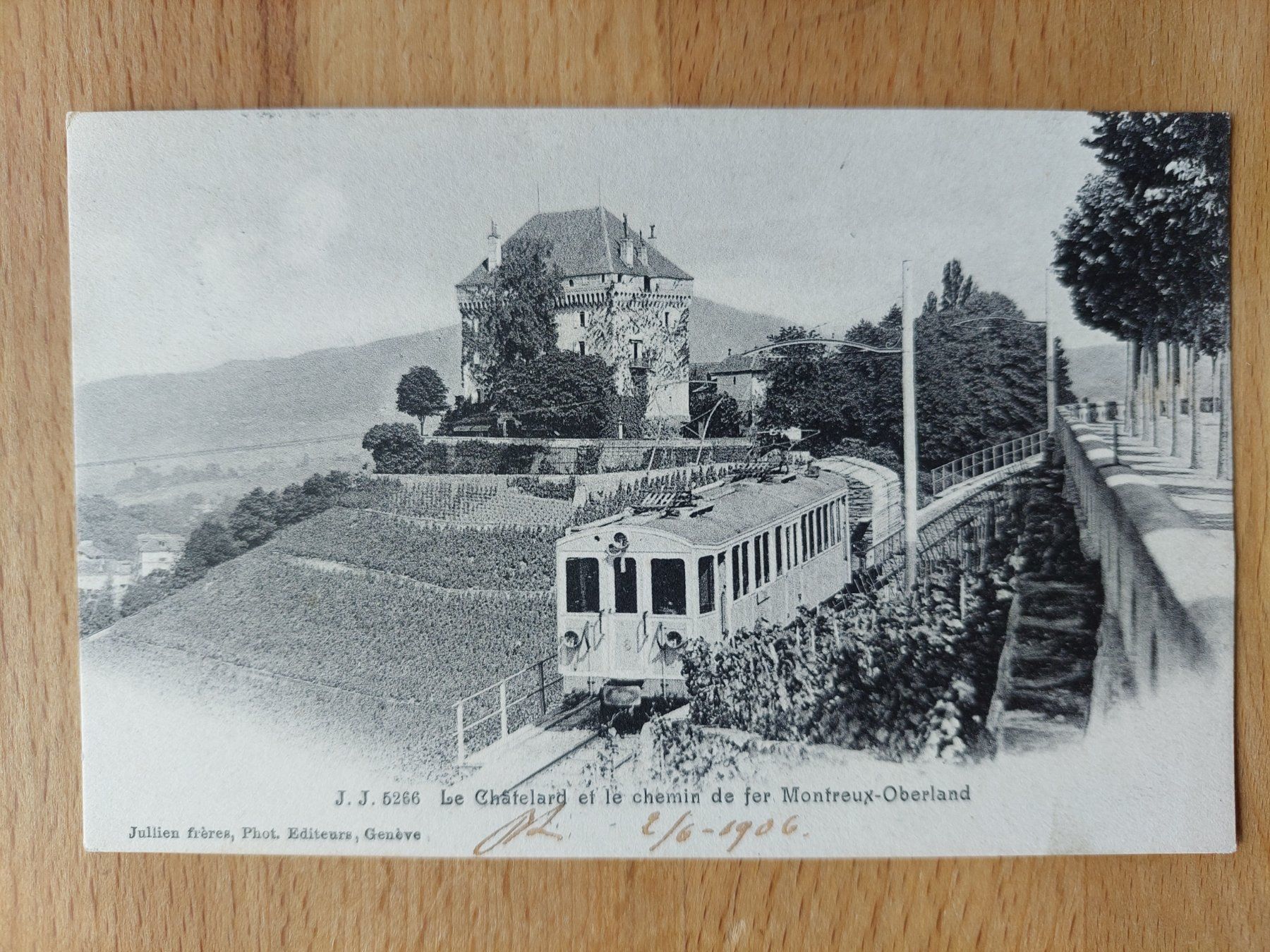 Cartes postales: AK Le Chatelard mit Bahn Montreux-Oberland – D'occasion à Obfelden par Foto_Bild_Kunst_Buch