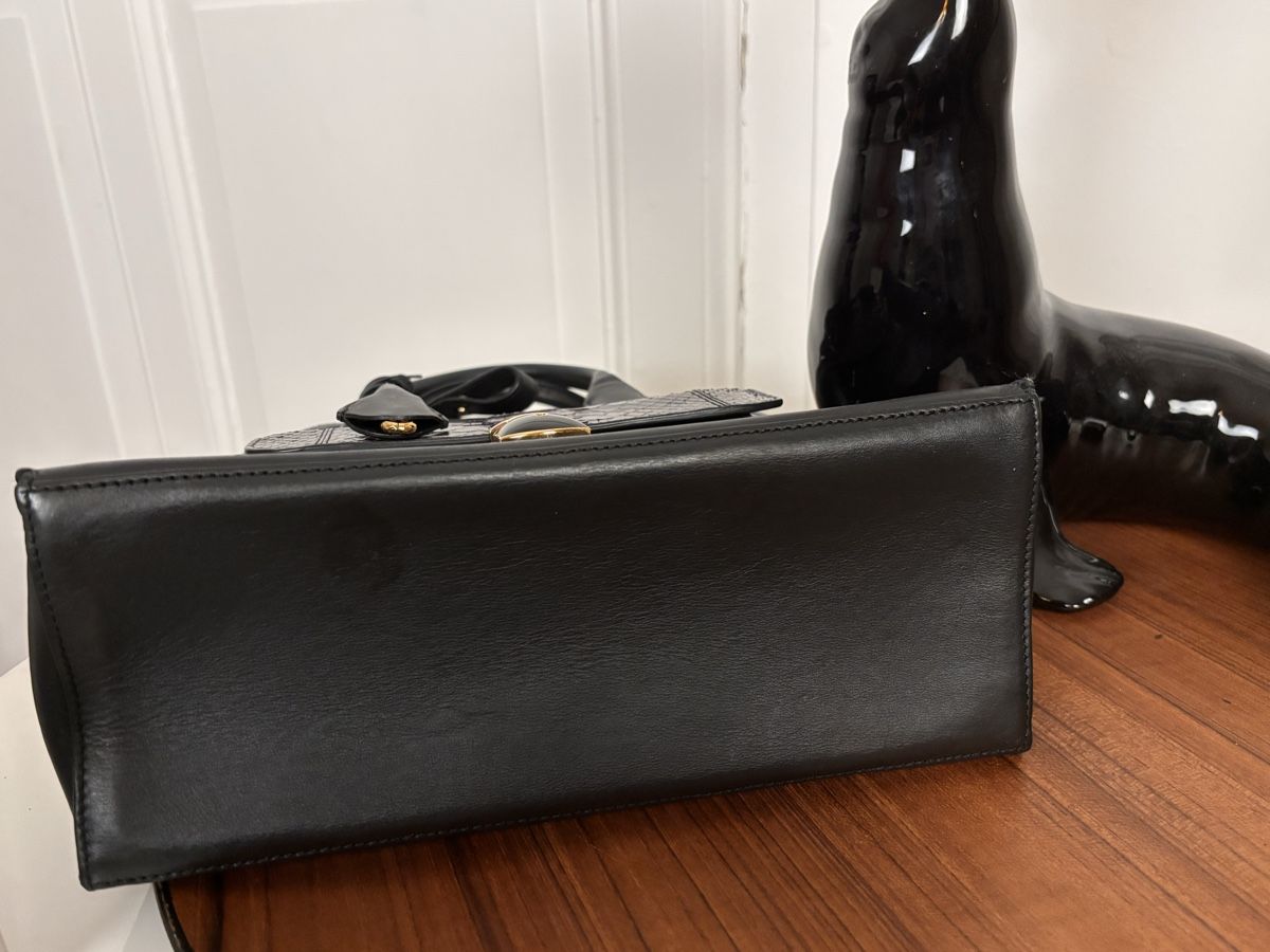 Balenciaga Borse da donna: Balenciaga Python Handbag Black Purple  - Like New – Usato da Winterthur venduto da Atelier.W.Maison 5
