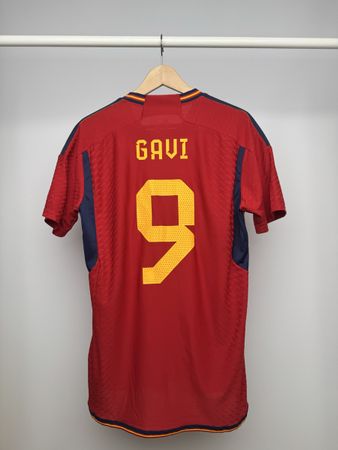 Spain 22/23 home shirt with a Gavi nameset 
