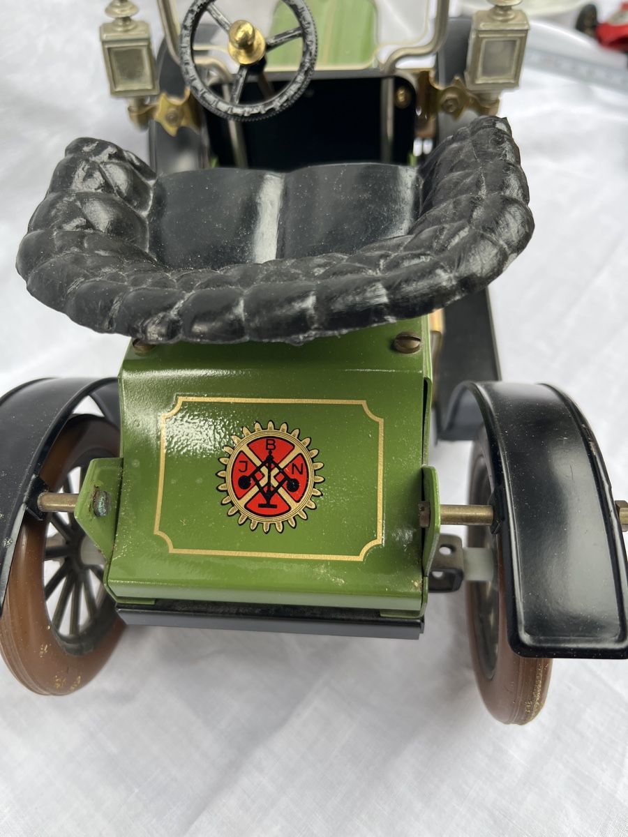 Modellautos: Altes Oldtimer Modell Blech – Gebraucht aus Brienz BE von hey_z9vg 2