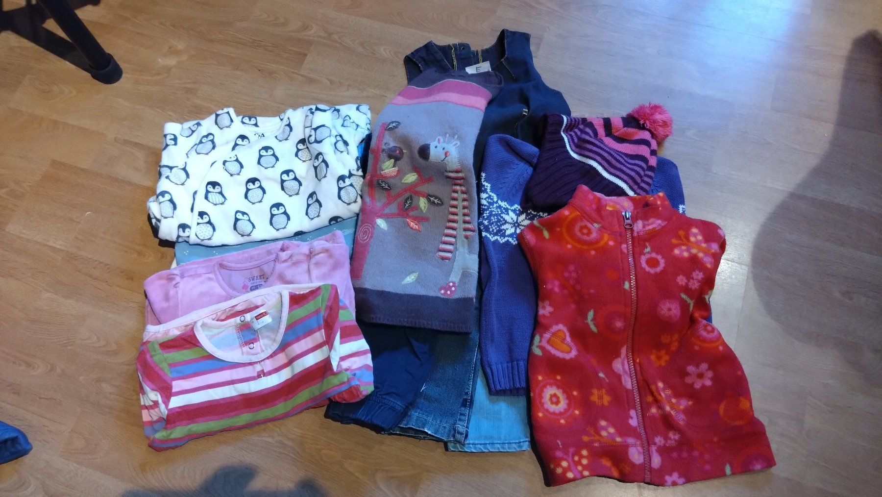 Lotti & Set di vestiti: Mädchen Kleiderpaket gr 86 – Usato da Triengen venduto da Ronner84