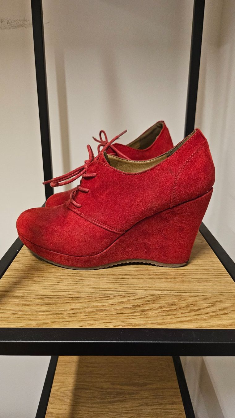 Scarpe da donna: Velvet Rote Wedges Gr. 39 – Usato da Zürich venduto da yas_fzk2 3