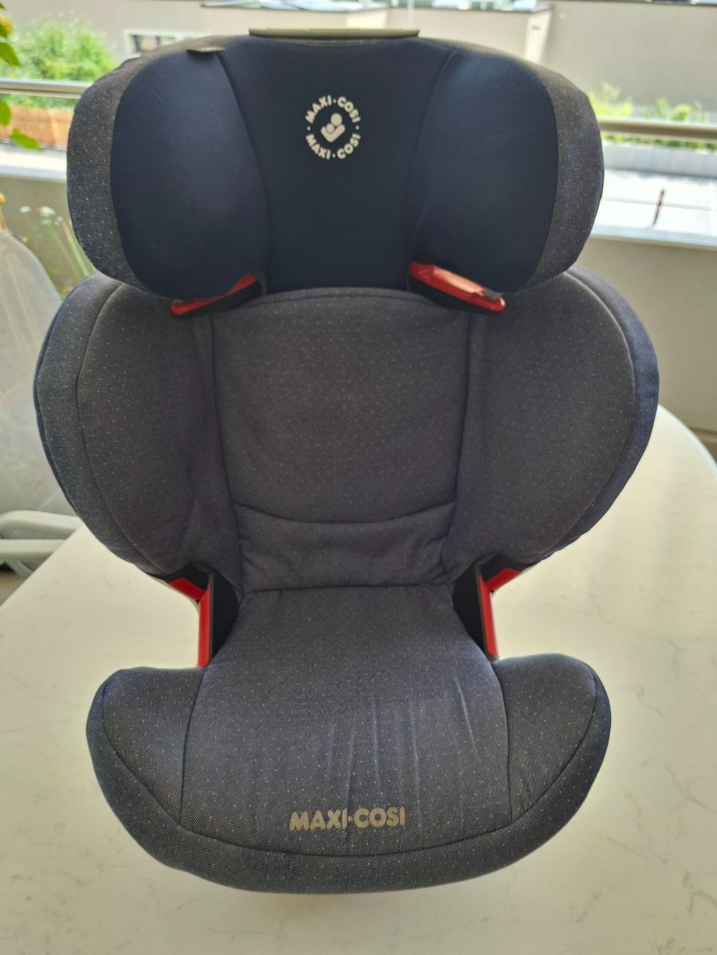 Maxi-Cosi Sièges auto: Maxi Cosi Rodifix Autositz blau – D'occasion à Hirschthal par rc-xdreams