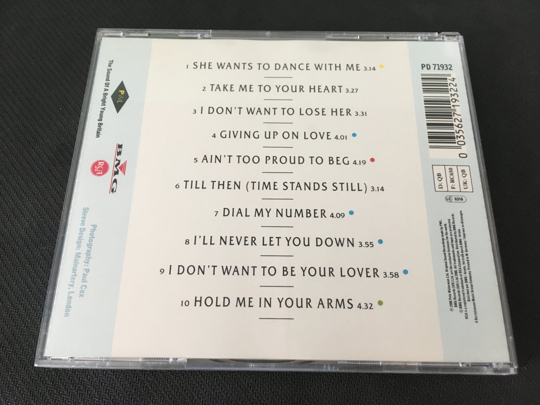 CDs: Rick Astley - Hold me in your arms -CD- – Gebraucht aus St.Gallen von MedienJoe 1