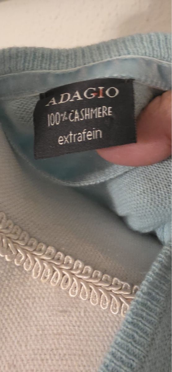 Pulls & Sweat-shirts: Adagio Pullover 100 Prozent Kaschmir hellblau gr.L – D'occasion à St. Gallen par mania03 2