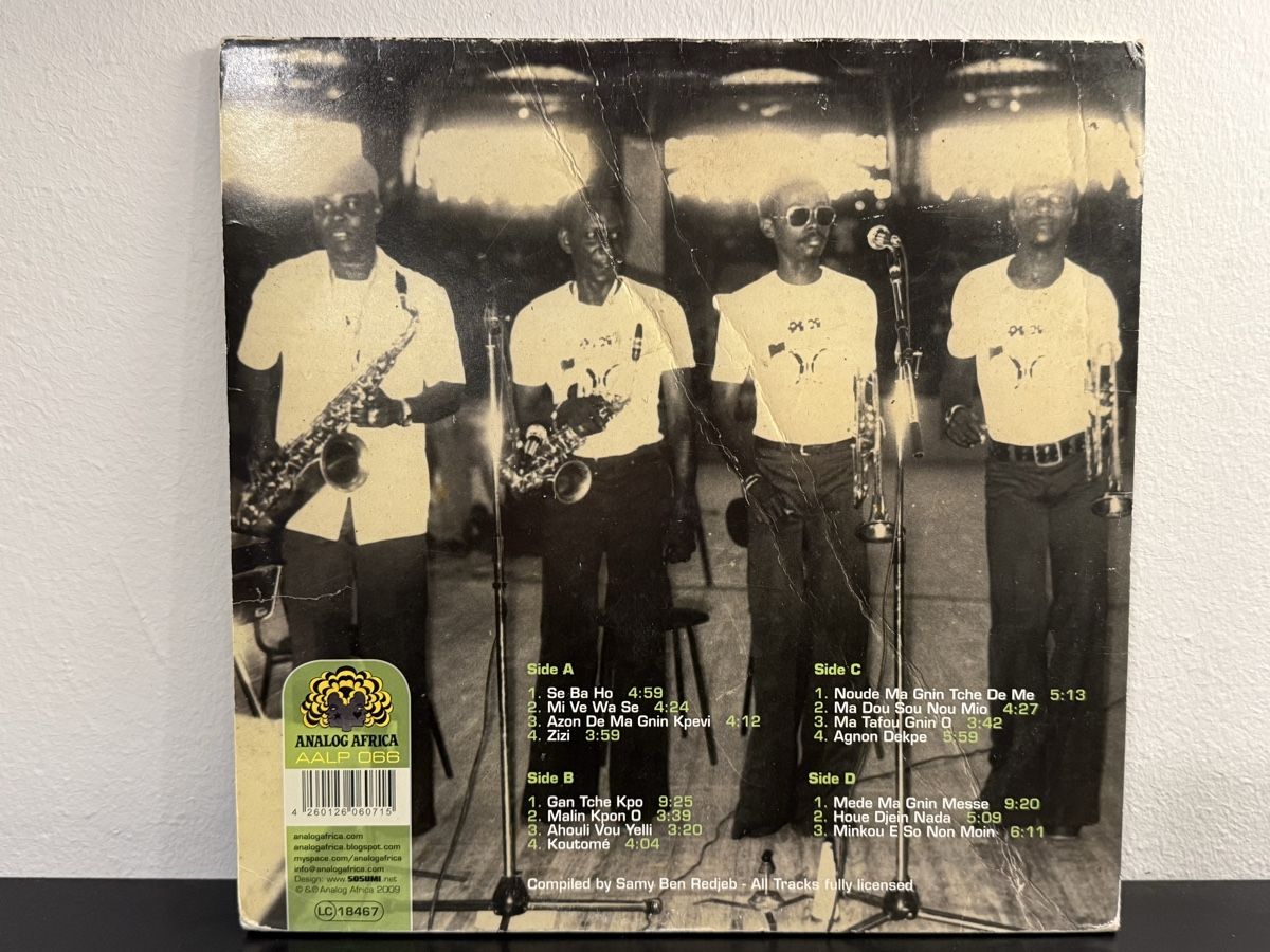 Dischi in vinile: Orchestre Poly Rythmo de Cotonou Vol.2 / Analog Africa – Usato da Delémont venduto da Studio_du_soleil 1