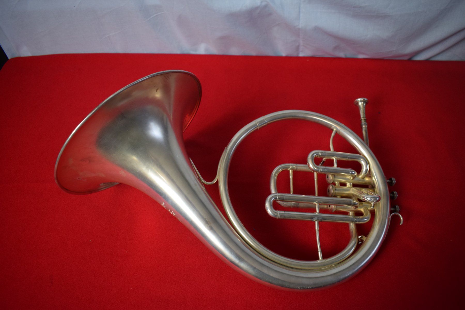 Musikinstrumente: Nr. 6 Waldhorn  HIRBRUNNER SUMISWALD INSTR. FAB – Gebraucht aus Zürich von Brockito 9