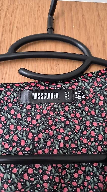 Vestiti: Kleid von Missguided – Usato da Walenstadt venduto da darkshattered 1