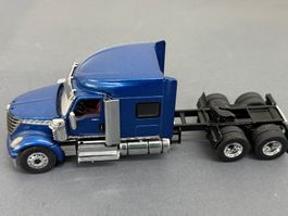 International LoneStar Sleeper Cab  1:50
