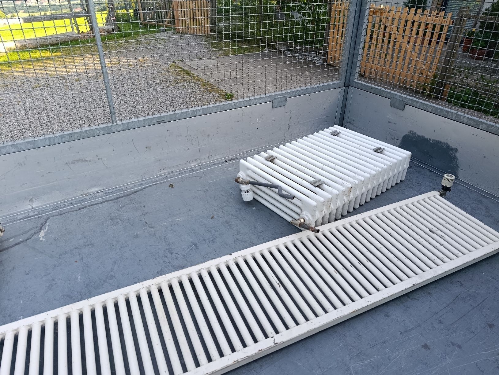 Heizgeräte: radiateur  – Gebraucht aus Sorens von Fano 1