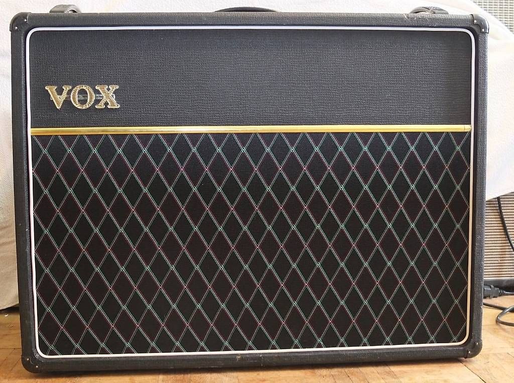 Vox Amplificatori: VOX 1976 AC30 RI – Usato da Zürich venduto da MamuTech