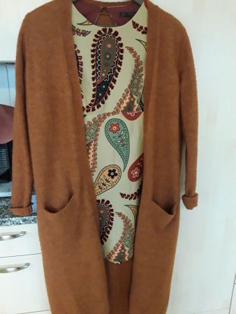Tolles ZARA TRAFALUC KLEID S  MIT JACKE