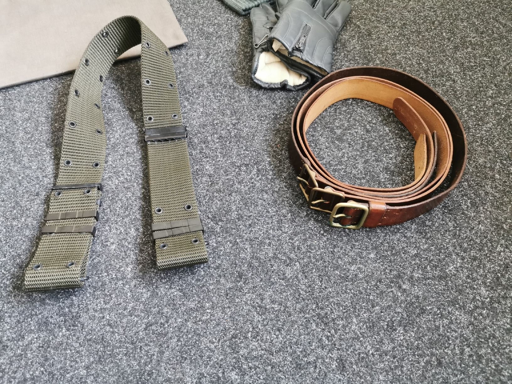 Schweizer Armee Uniformi: Armee Militär Material Gürtel Schnitz – Usato da Neuenkirch venduto da bf-109 1