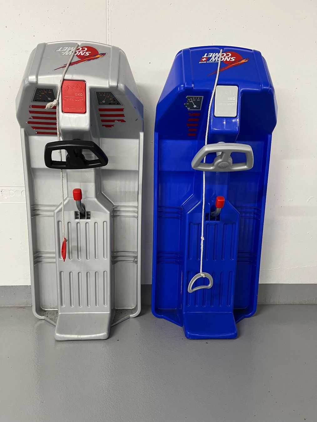 Schlitteln: 2 Snow Comet Bobs – Gebraucht aus Zug von sve_5gch